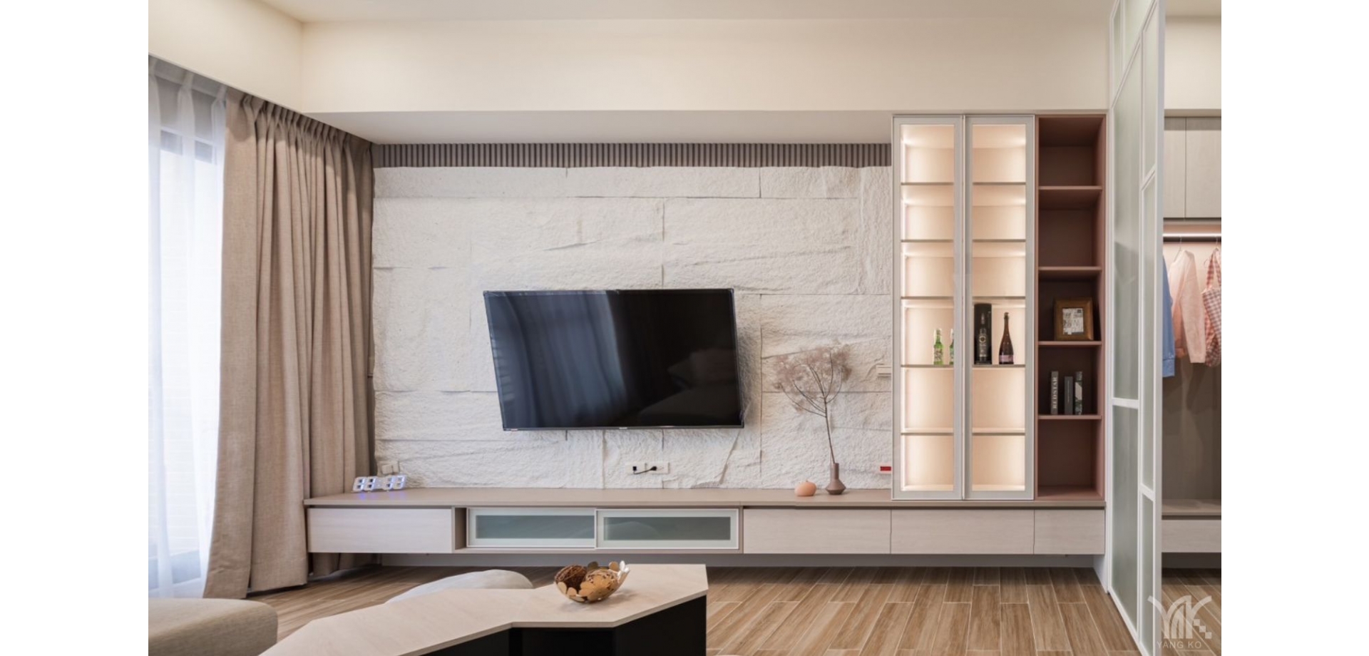 愛侶安縵客廳電視牆設計